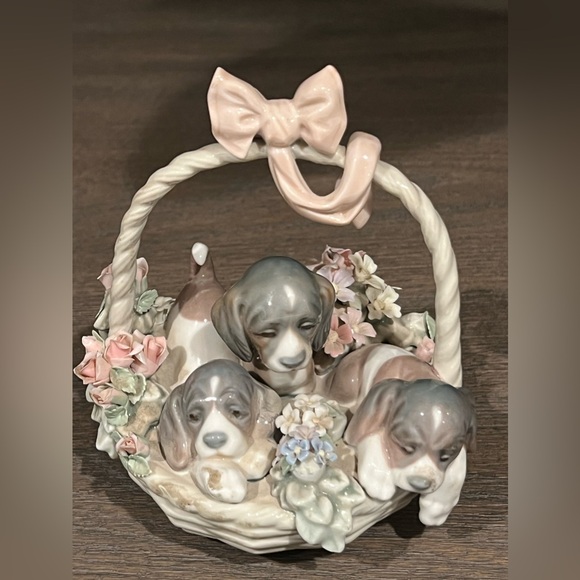 Lladro vintage Porcelain Puppy Basket Figurine